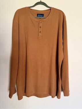 Men's Long-Sleeve Henley Shirt in Caramel | XXL